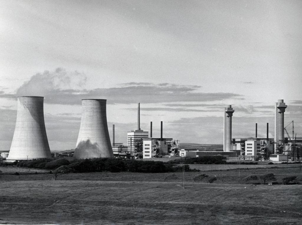 Anglická hromada hromosvodů jaderné elektrárny