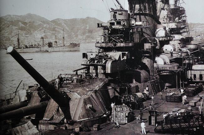 Снимка на боен кораб Ямато