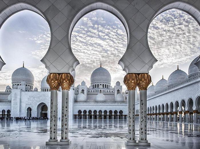 Moschea di Sheikh Zayed ad Abu Dhabi