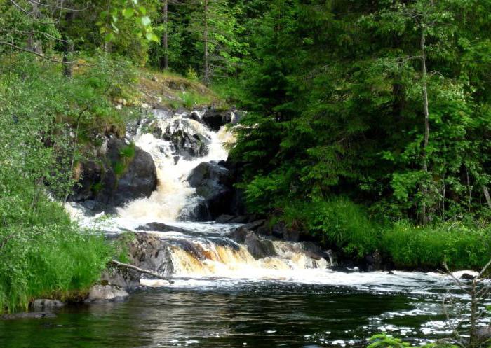 mramorové vodopády v Karelii