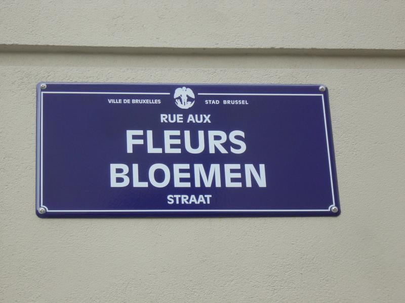 Dwujęzyczny znak w Brukseli