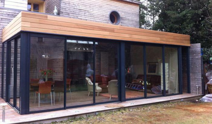 projekty jednopatrových domů s verandou