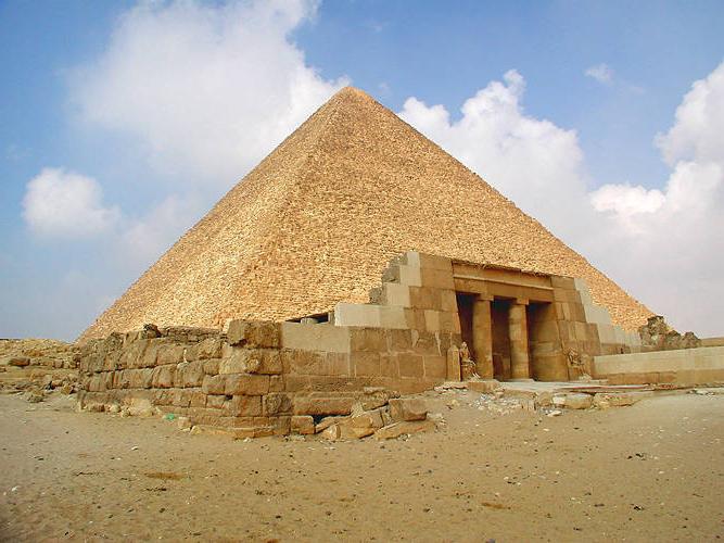 височината на пирамидата на Хеопс