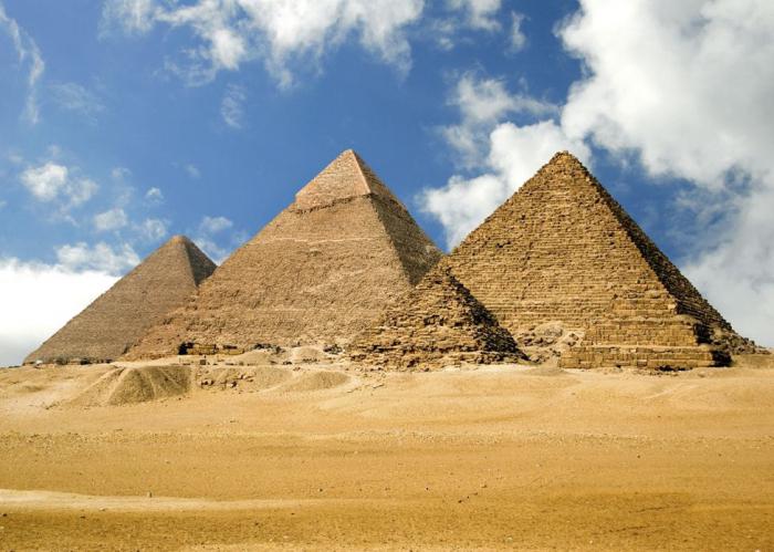 pyramidy v Gíze