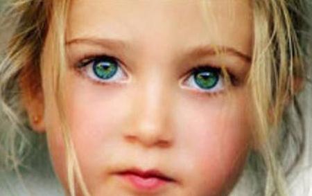 Najredkejša barva oči na svetu