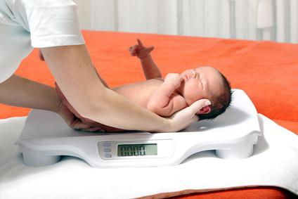 Повишаване на теглото на новороденото от месец