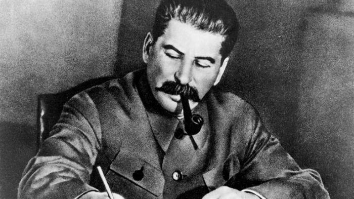 Stalinovo skutečné jméno a příjmení
