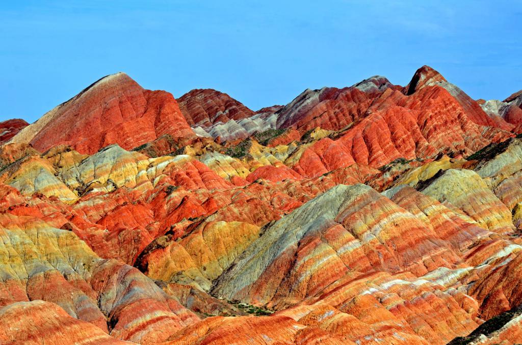 Kolorowe góry w pobliżu Zhanye