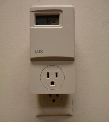 termostat za stropno ogrevanje