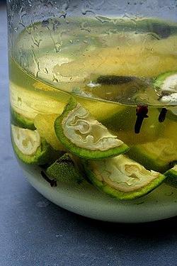 tintura di noce verde con vodka