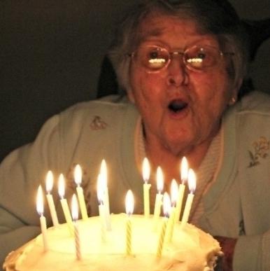 Što dati baki na vlastiti rođendan