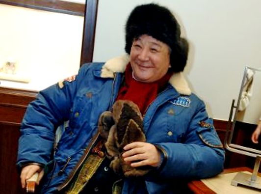 Biografia Alimzhana Tokhtakhunova