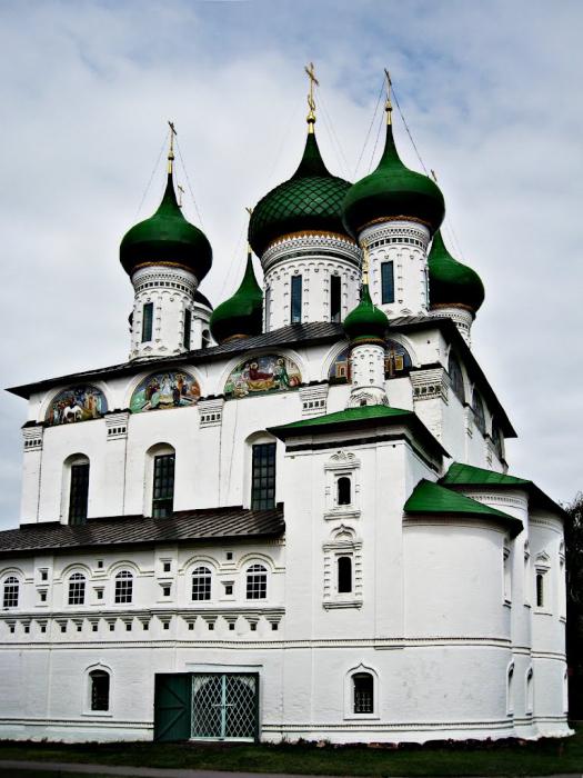 Църквите на манастира Толга