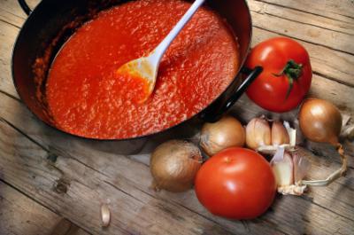 домашно приготвени доматени сосове