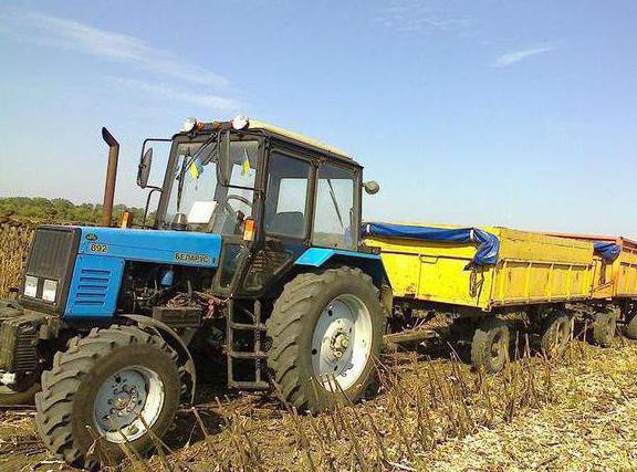 traktor mtz 892