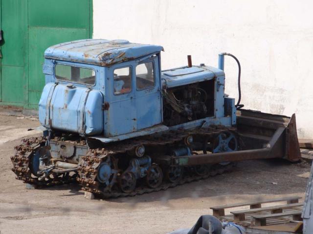 traktor t 74 technické charakteristiky