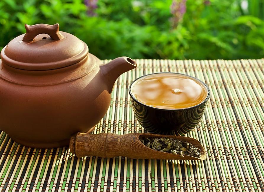 Saluti internazionali per il tè