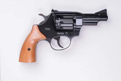 traumatické zbraně revolver