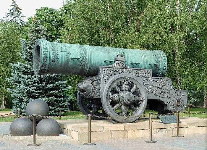Tsar Cannon v Moskvě