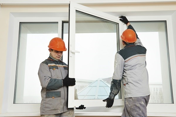 installazione di una finestra a doppio vetro a due camere
