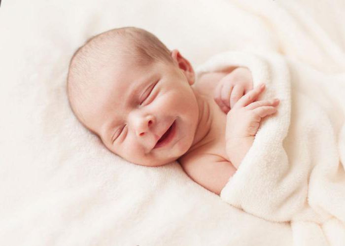 приложение на вазелин за прегледи на новородени