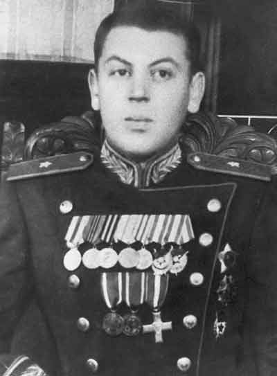 Foto di vita personale biografia di Vasily Stalin