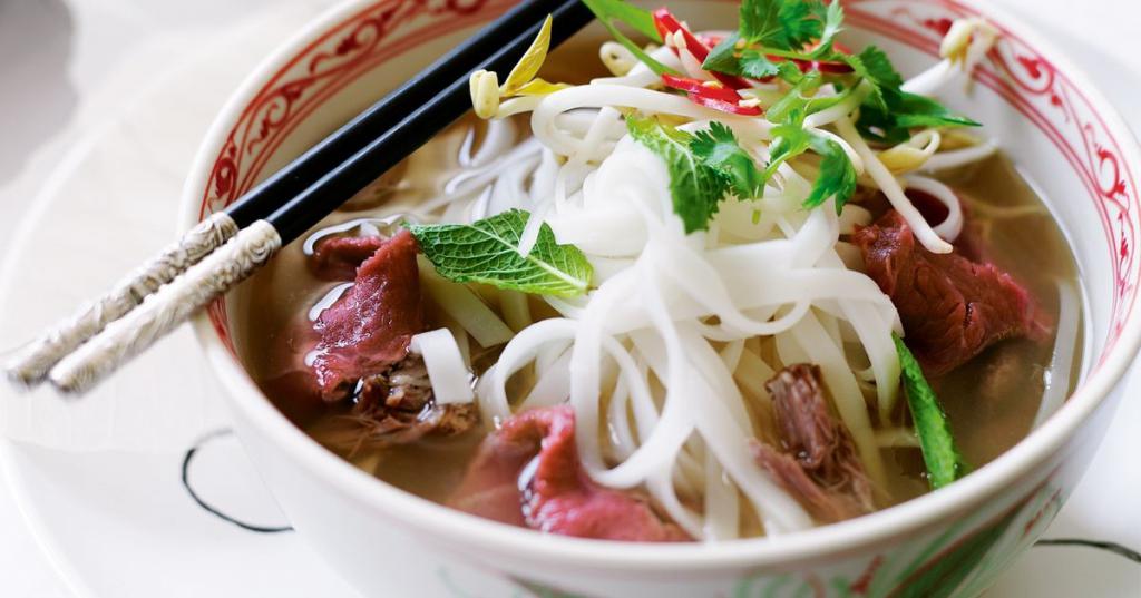 jíst vietnamské pokrmy