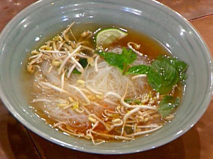 pho soup Ricetta vietnamita di pollo