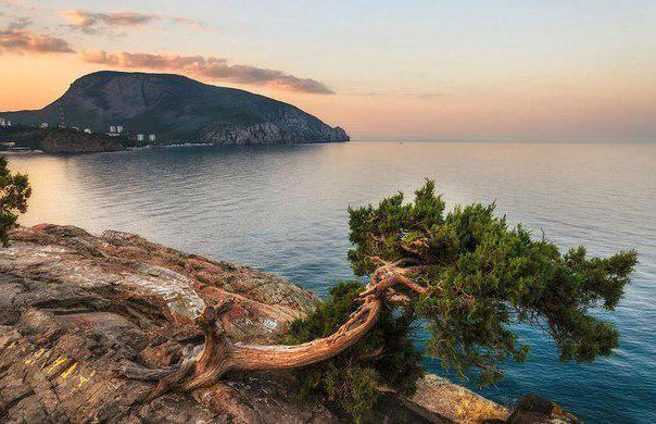 Krym Alushta vesnický útes