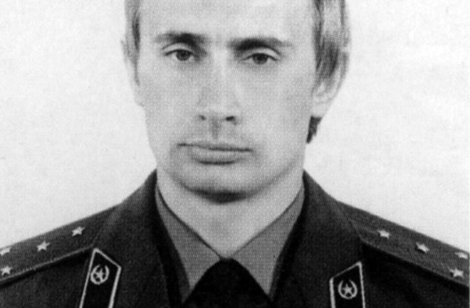 Putinu so dodelili za podpolkovnika v KGB