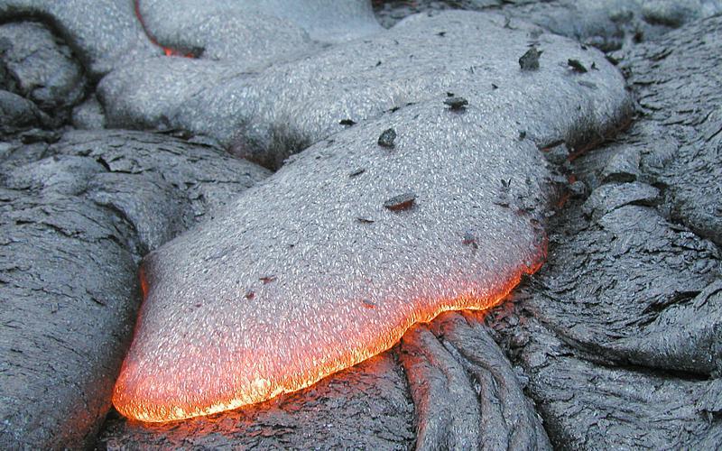 vulkanska stijena koja tvori dno oceana