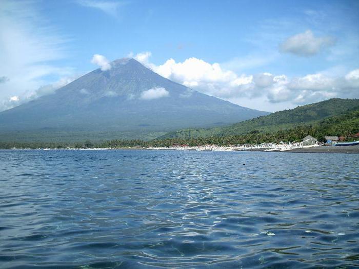 Активност на вулкана в Бали