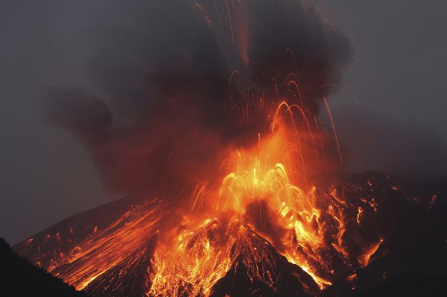 Simmoe Volcano Eruption