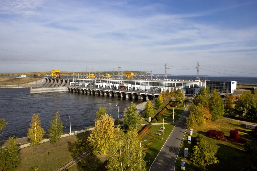 Tama elektrowni wodnej Votkinsk