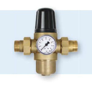 Reduktor tlaka vode s manometrom