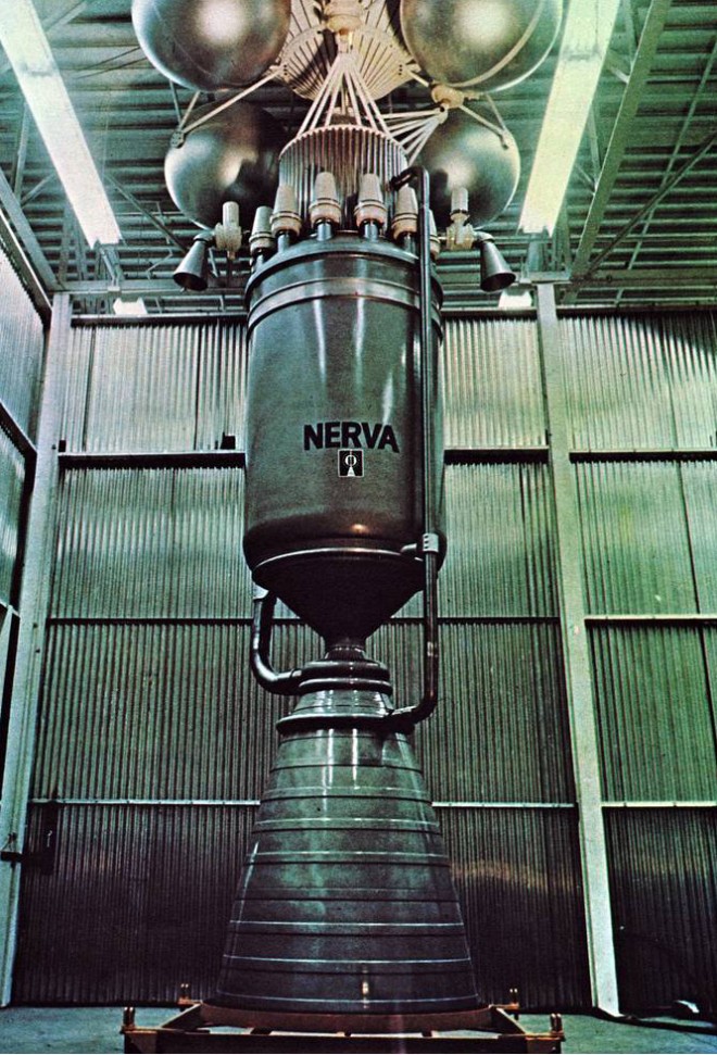 Jedrski vesoljski motor