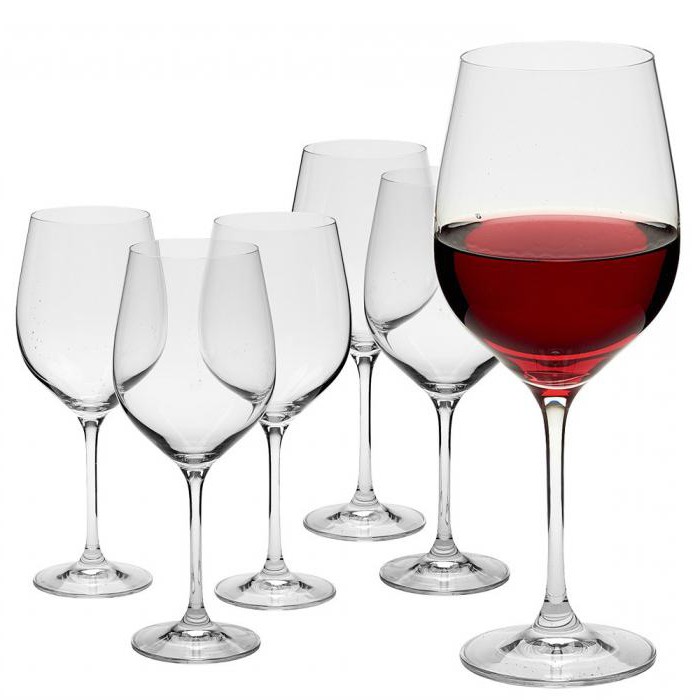 Brýle na červené víno