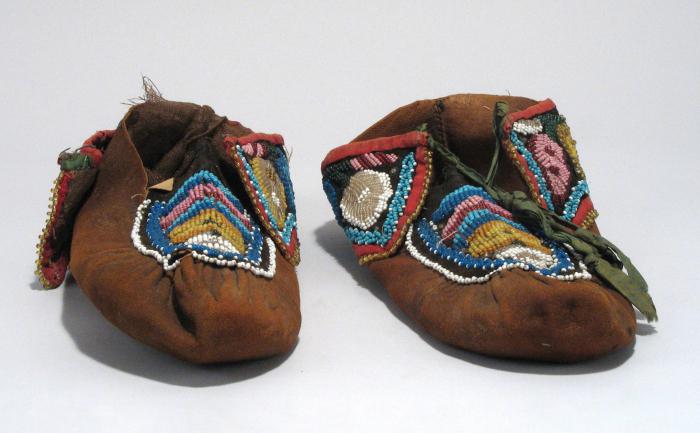 mokasínské boty
