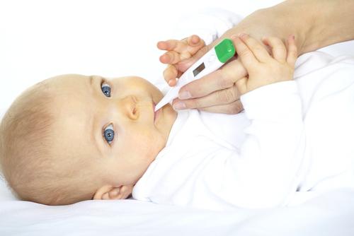 horečka bez příznaků u kojenců