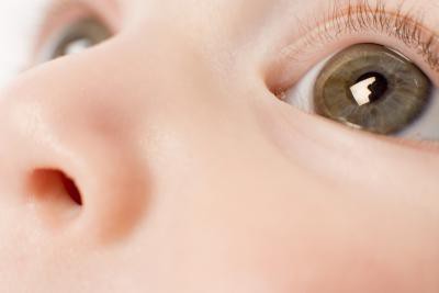 jaká je barva očí dítěte při narození