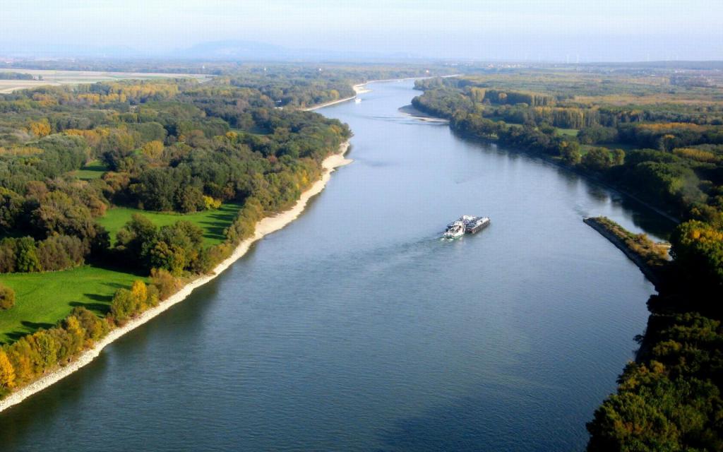 Дунав Ривер