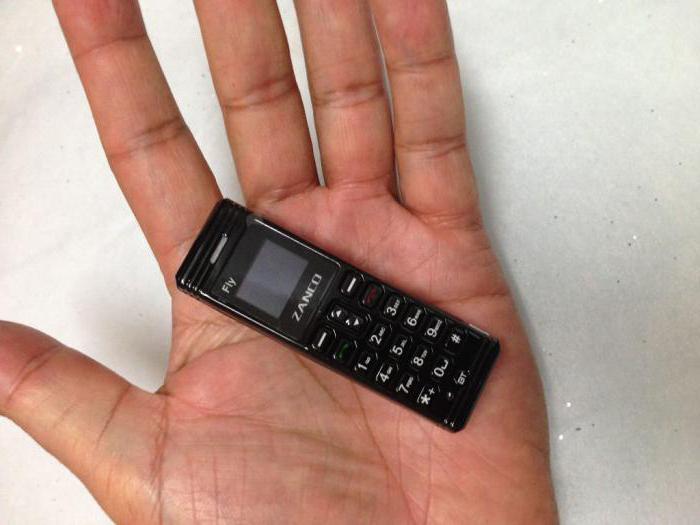 най-малкият сензорен телефон в света
