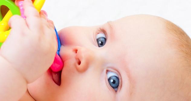 jaké zuby jsou nakrájeny nejprve u dítěte