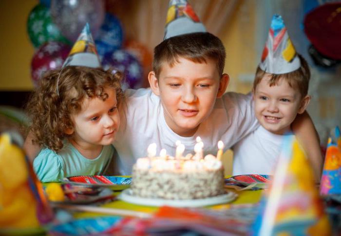 torta di compleanno per un ragazzo di 9 anni
