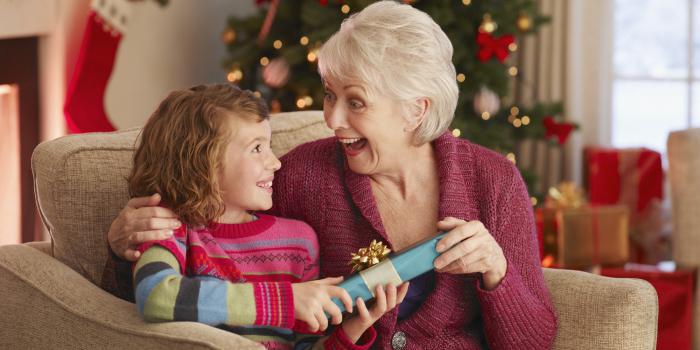 какво да давате на баби и дядовци за Нова година