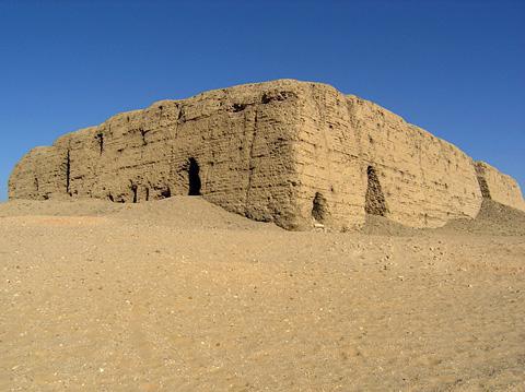 изграђена је пирамида фараона Кеопса