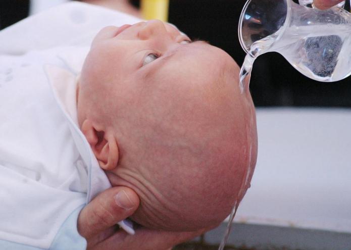 kada krste novorođenče