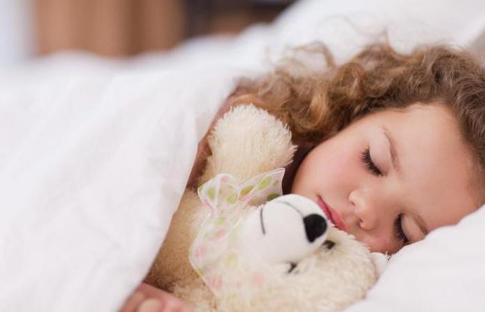 децата могат да спят на възглавница