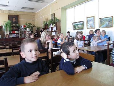 Pushkin den v Rusku v knihovně