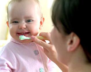 kada početi četkanje zubi bebe